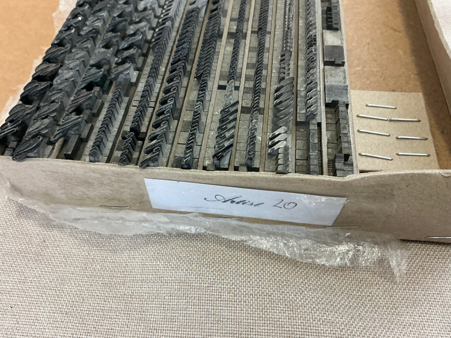 20 pt Artist Lettertype Letterpress Printing style