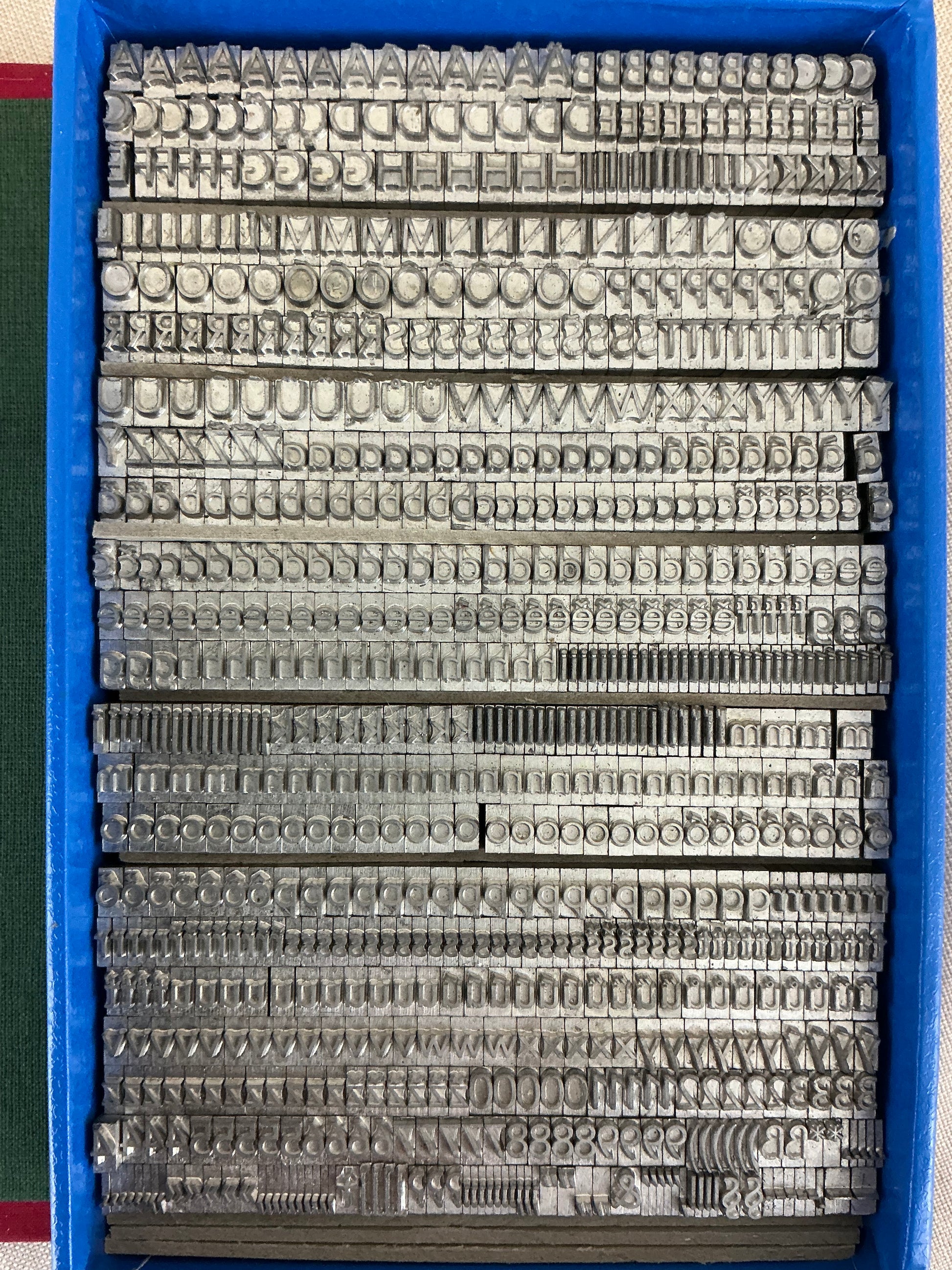 20pt Lettertype Letterpress set Grotesque by Marso inside the box