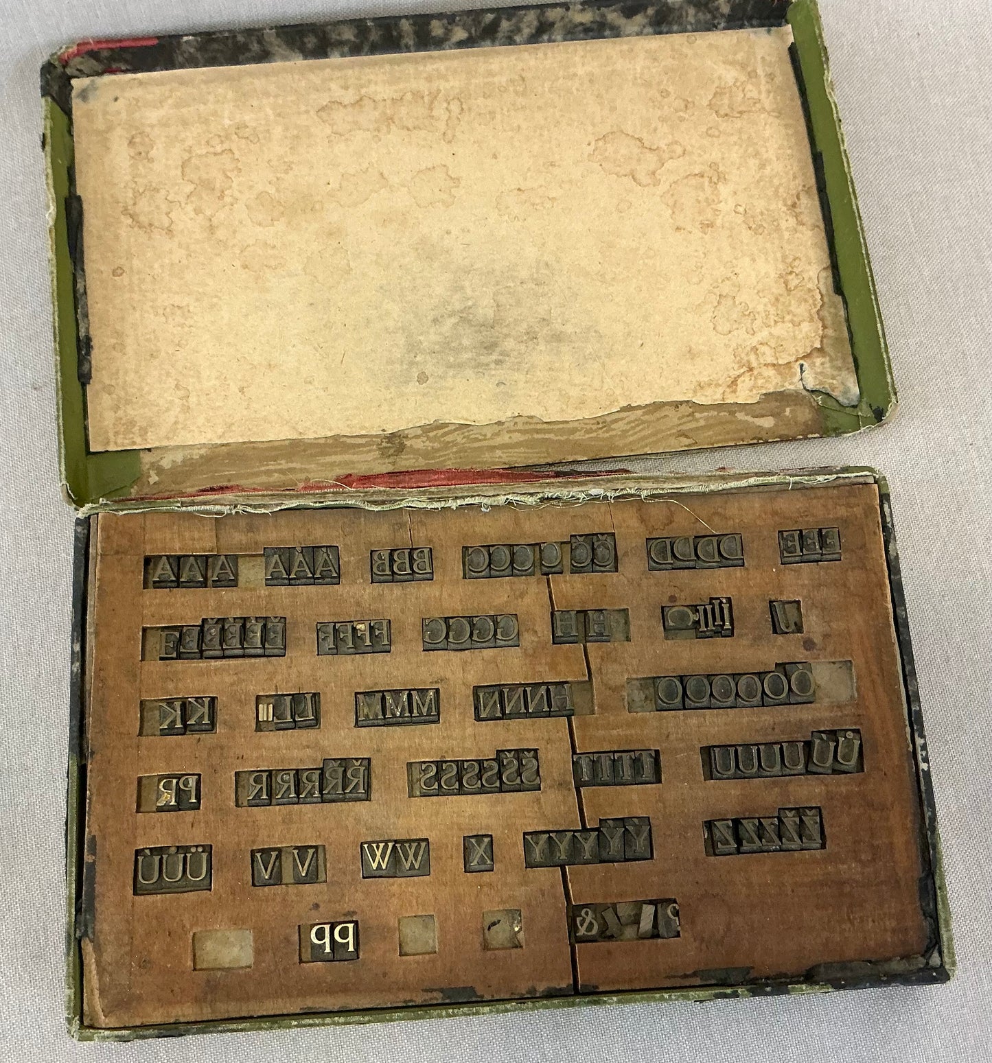 8.2mm / 0.322” Capital Hot stamping brass letterpress letters inside the box