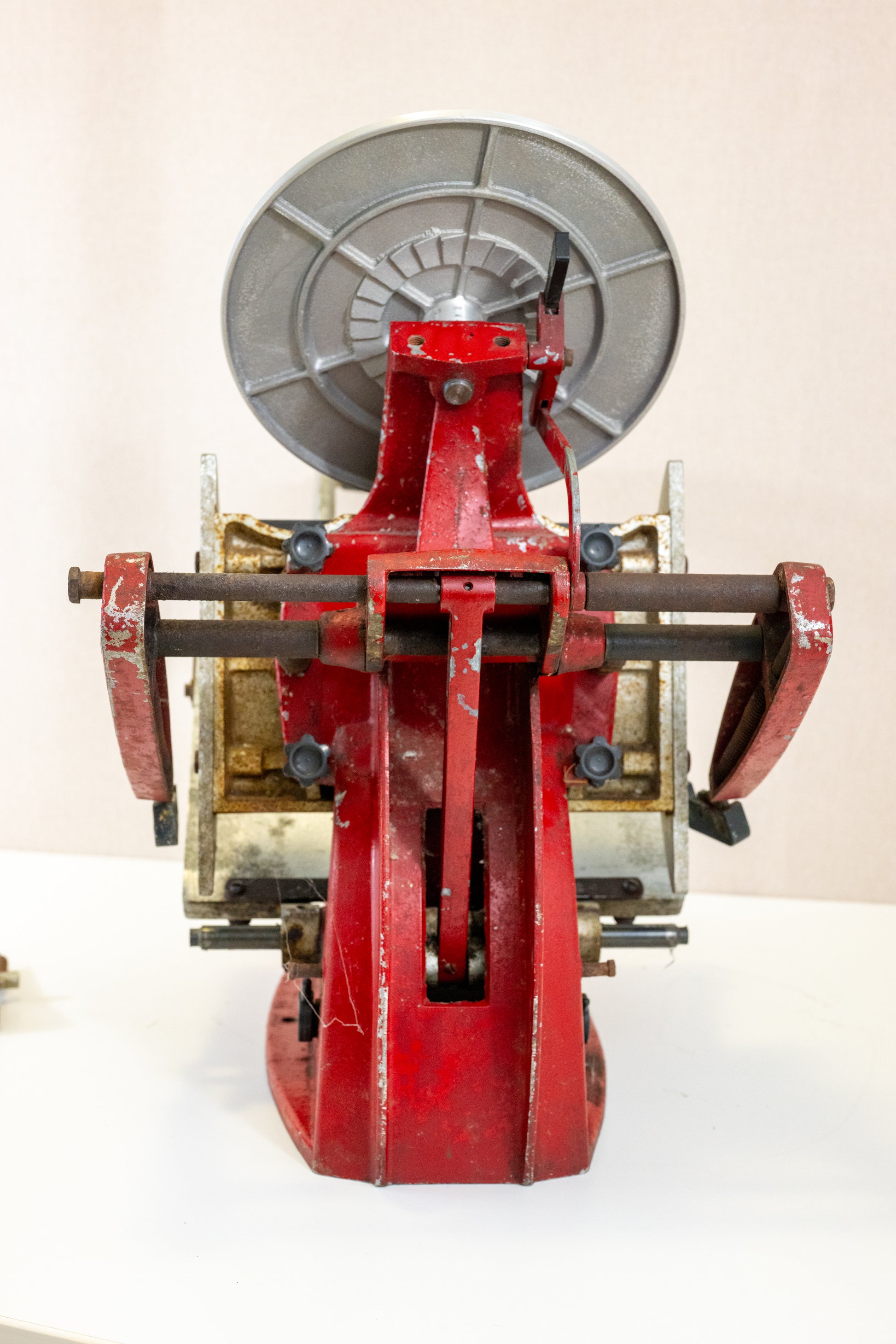 Details of Back View Adana Eight Five 8 x 5