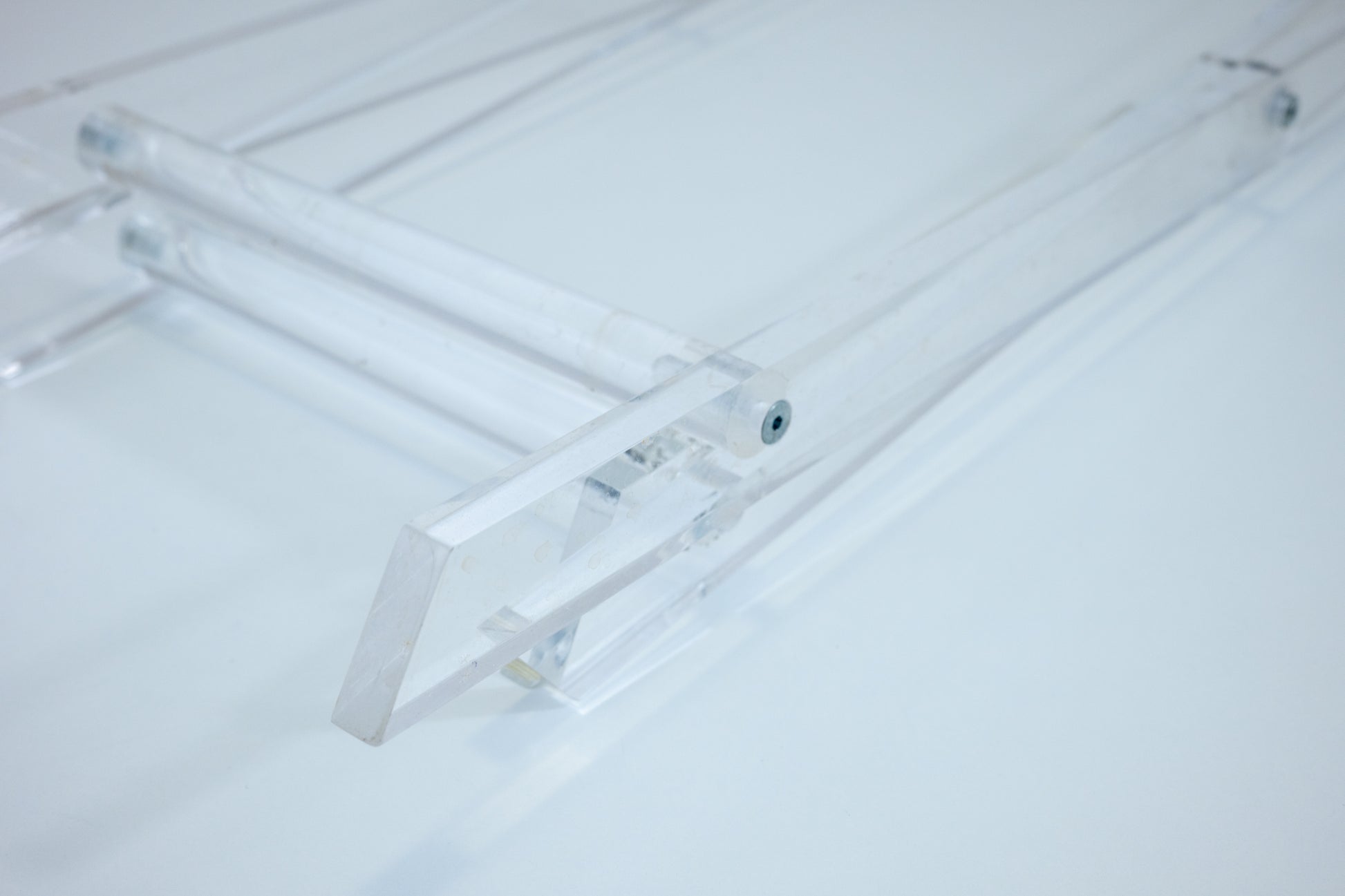 Folding Side Table in Acrylic Glass by Inge Schneider Stand Detail