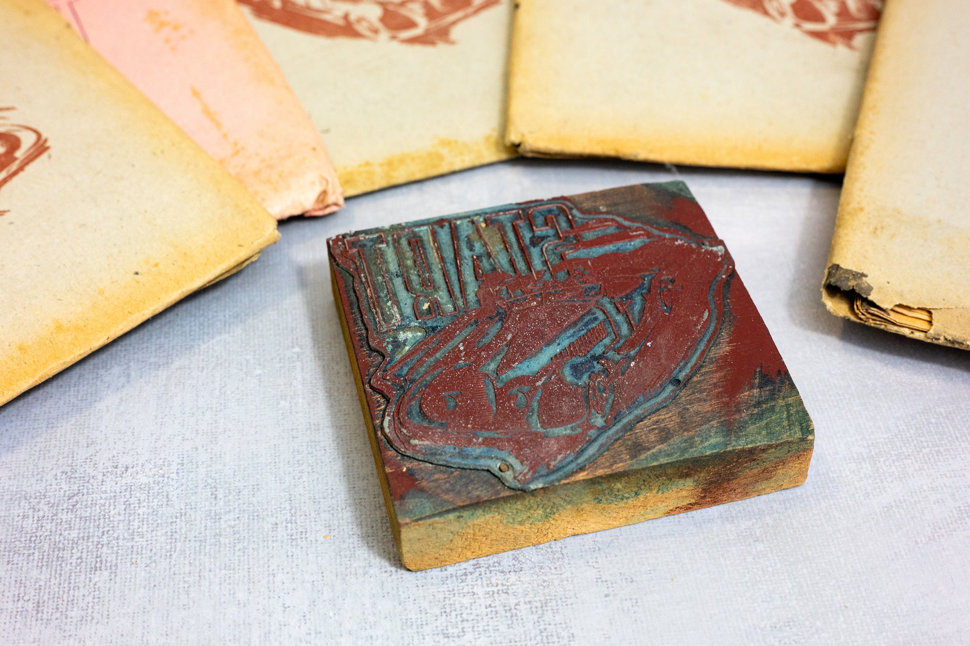 Old Printing Block START With Oldtimer Car