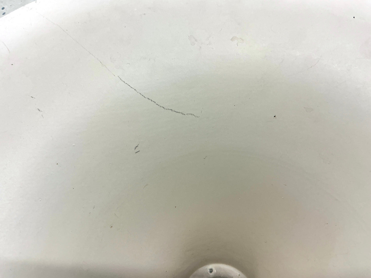 Red UFO lamp Polam Pila Damages