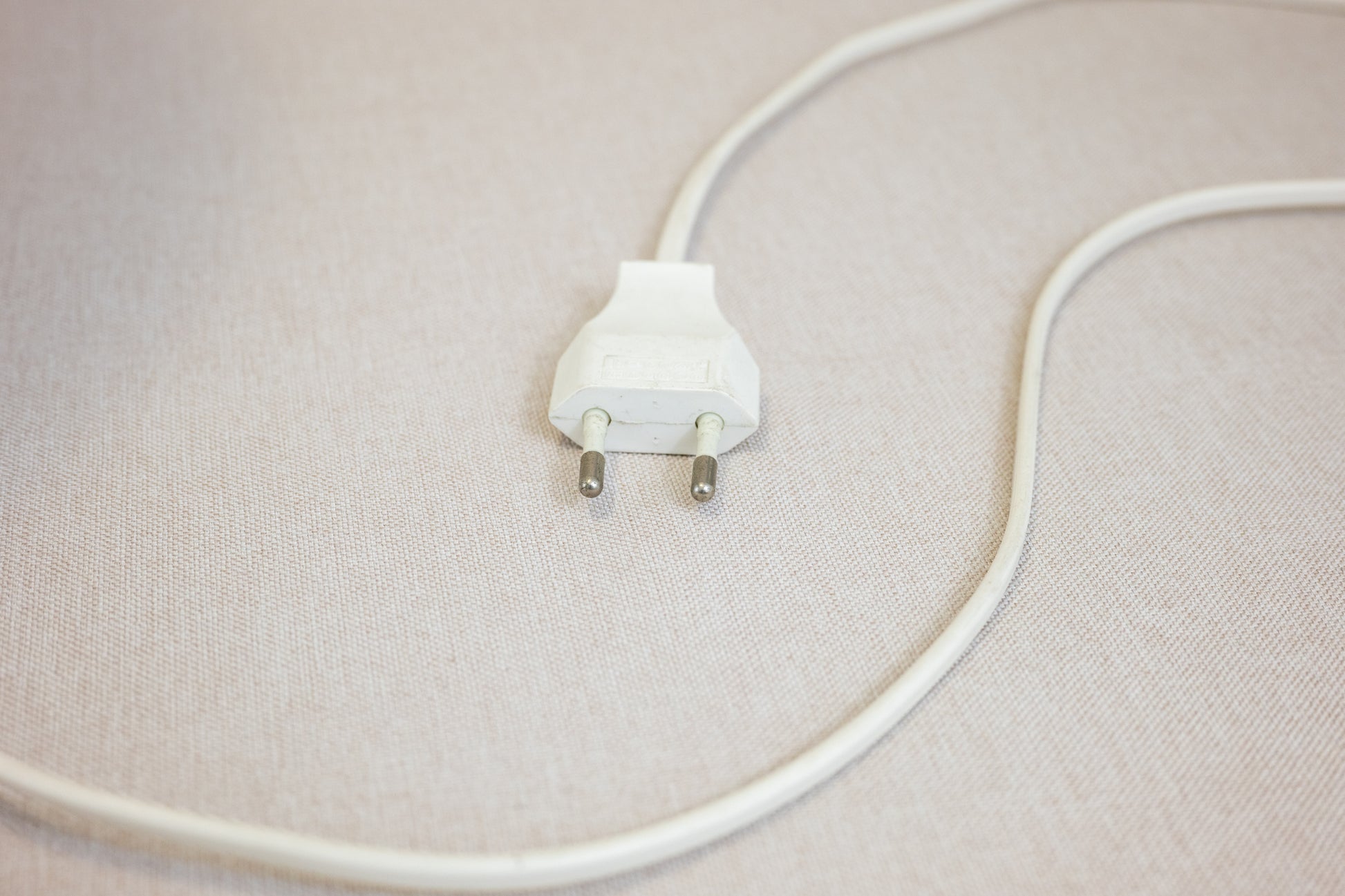 Table lamp with white hexagonal ceramic base and green shade European electricity  plug