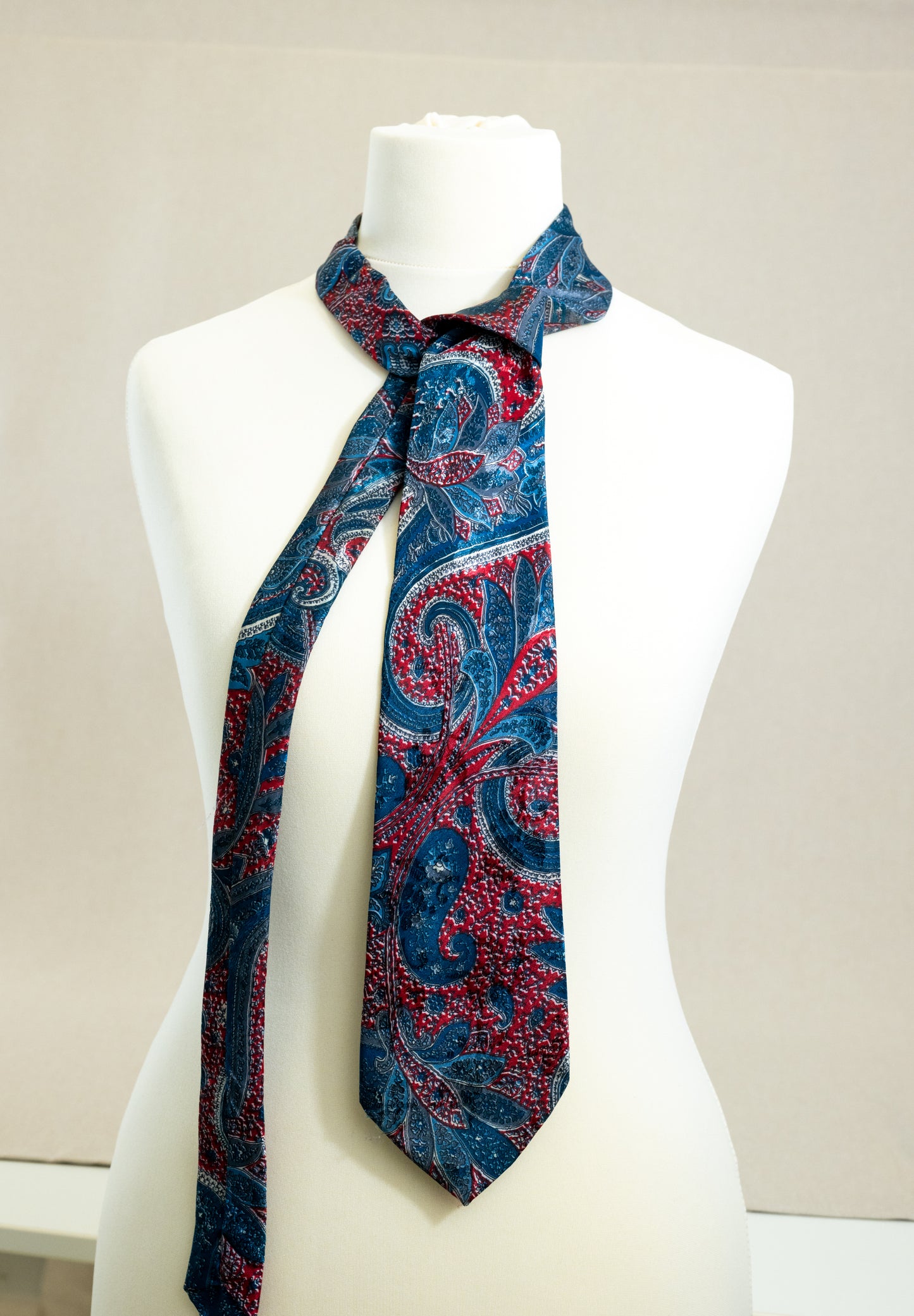 Vintage Christian Dior Monsieur Men Neck Tie Red Paisley Flower tied 2