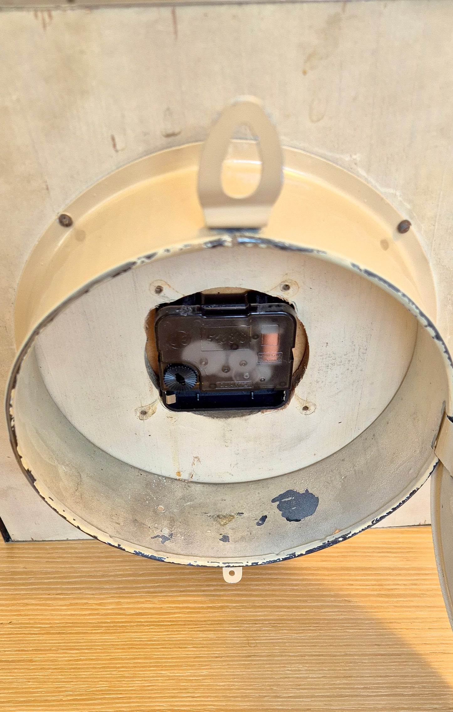 Wall Clock Kienzle Art Deco Bauhaus German New mechanisms with battery