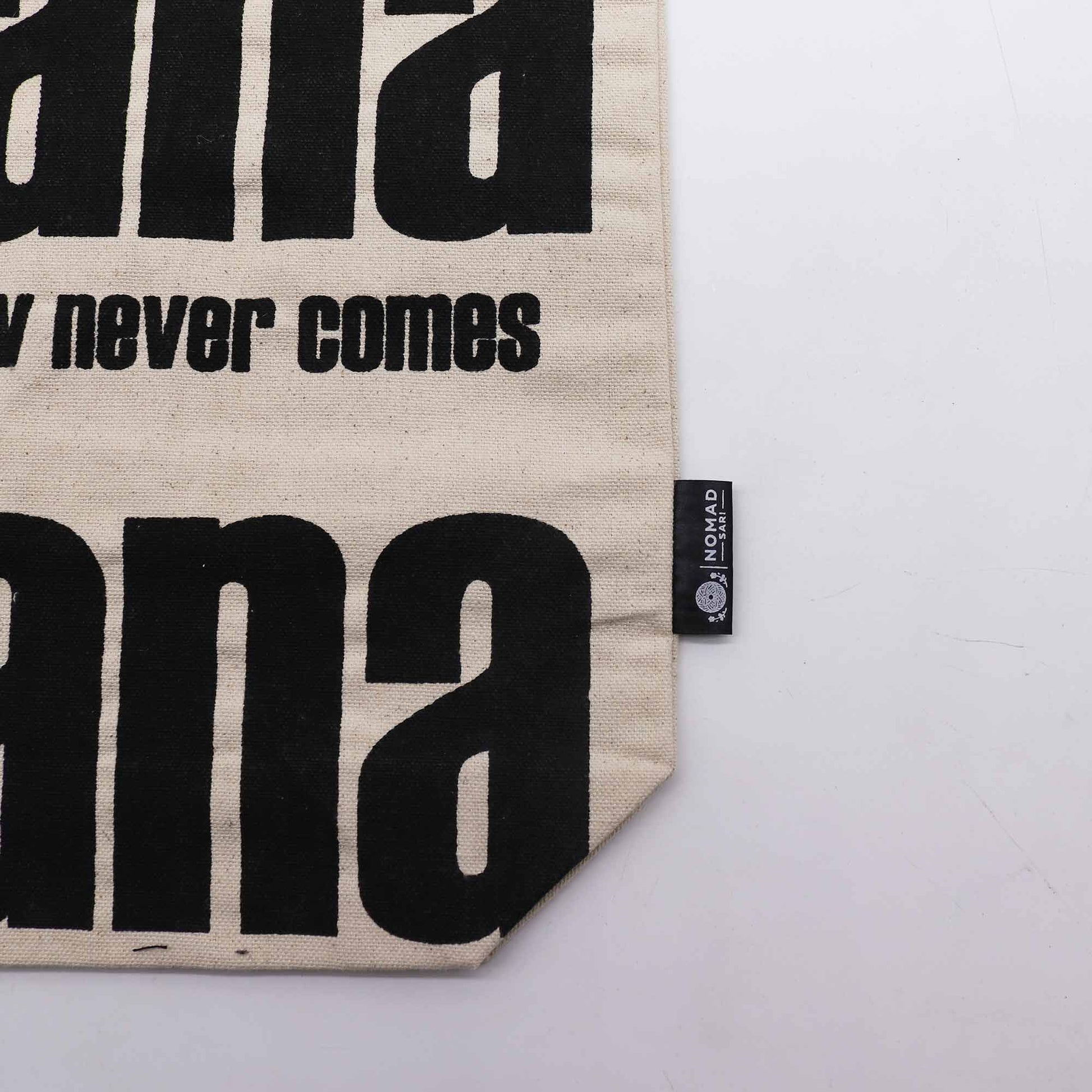 Nomad Sari Iconic Classic Tote Bag - Mañana Mañana - Natural 10oz