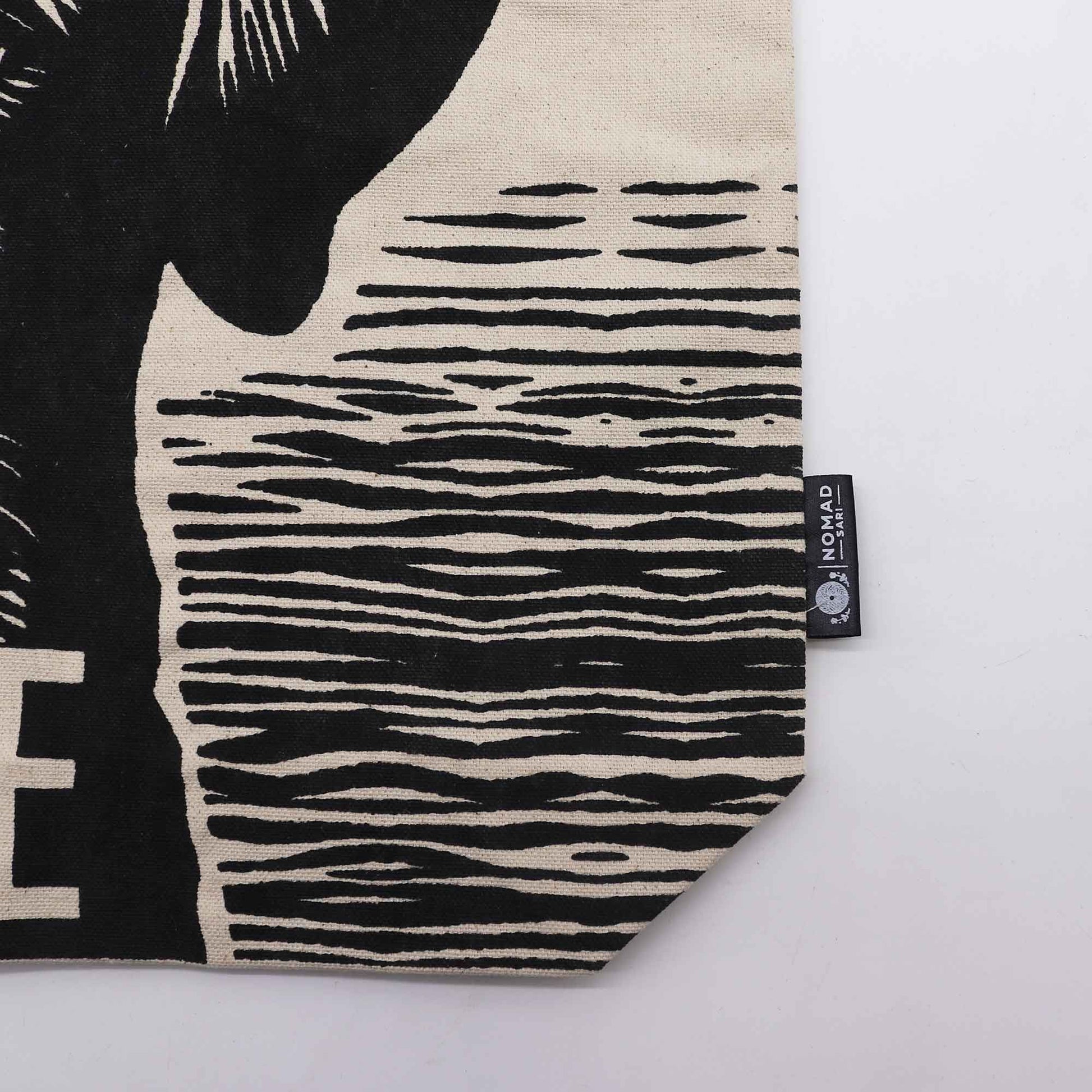 Nomad Sari Iconic Classic Tote Bag - It's a Dogs Life - White 10oz