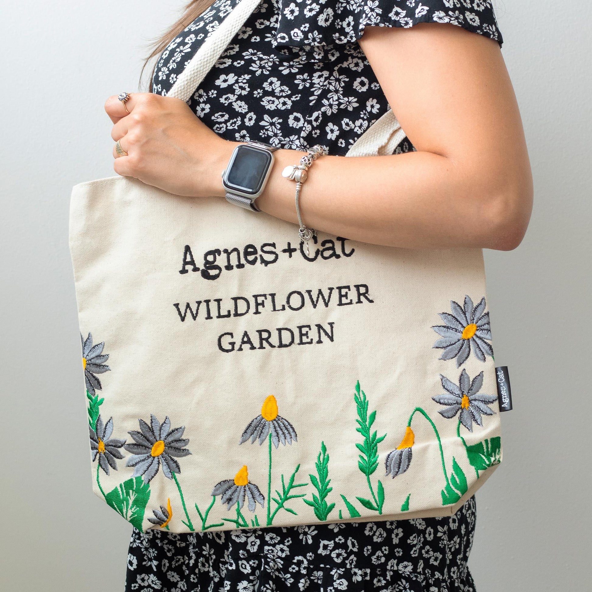 Garden Bag - Embroidery - Busy Bees