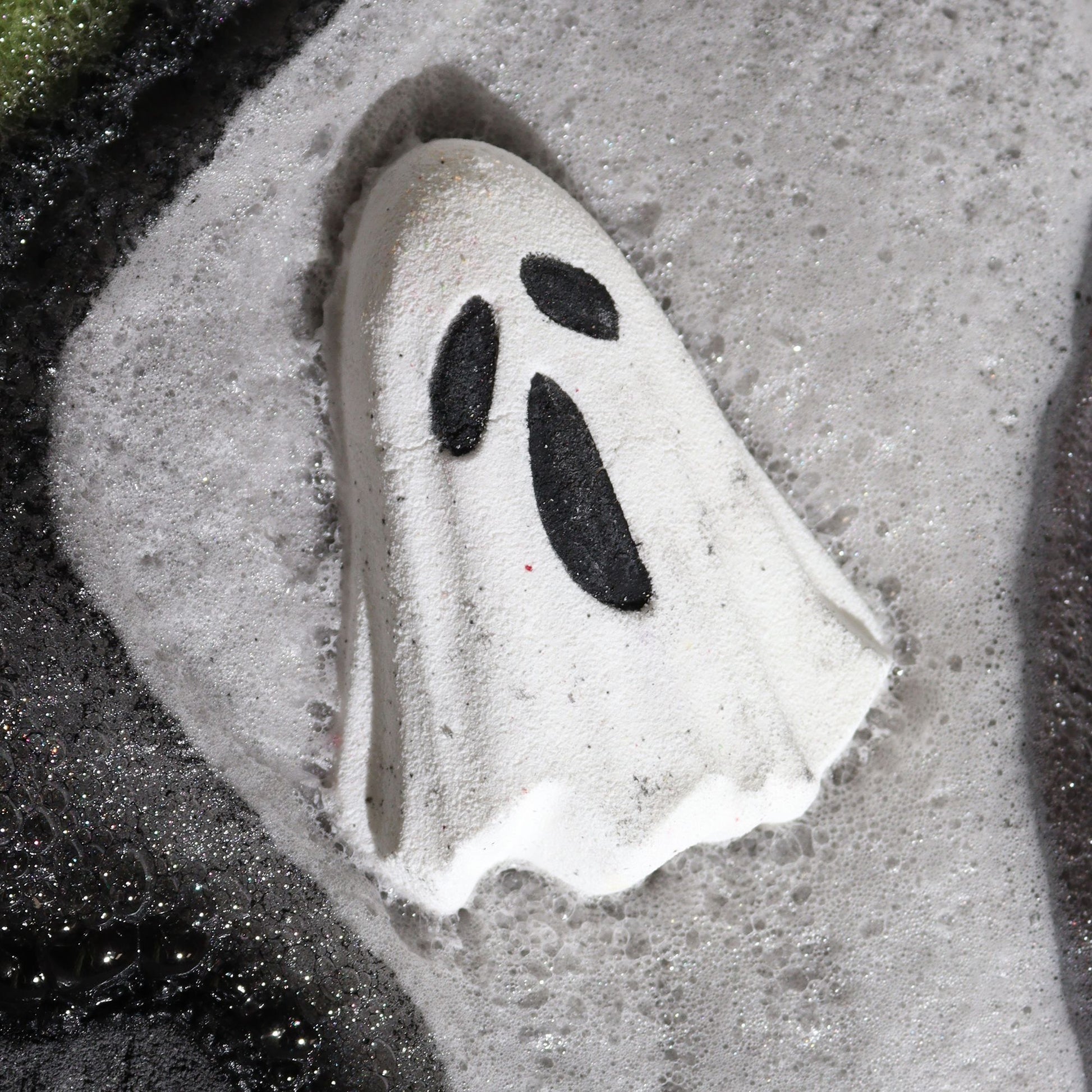 Ghost Bath Bomb 65g