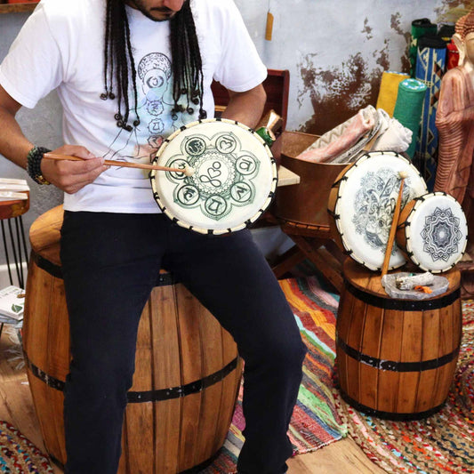 Čakrový šamanský bubon s paličkami - 25 cm