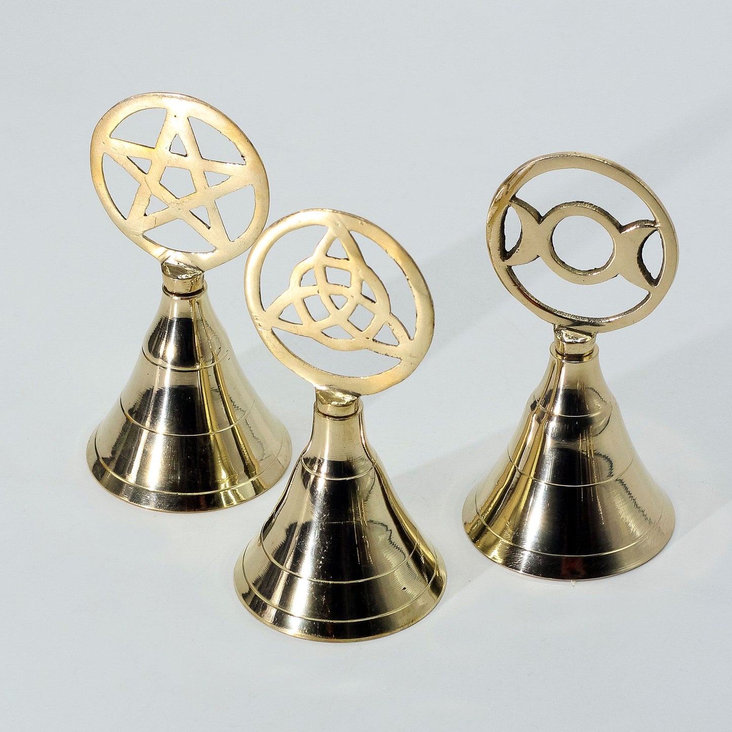 Oltárny mosadzný zvon - pentagram