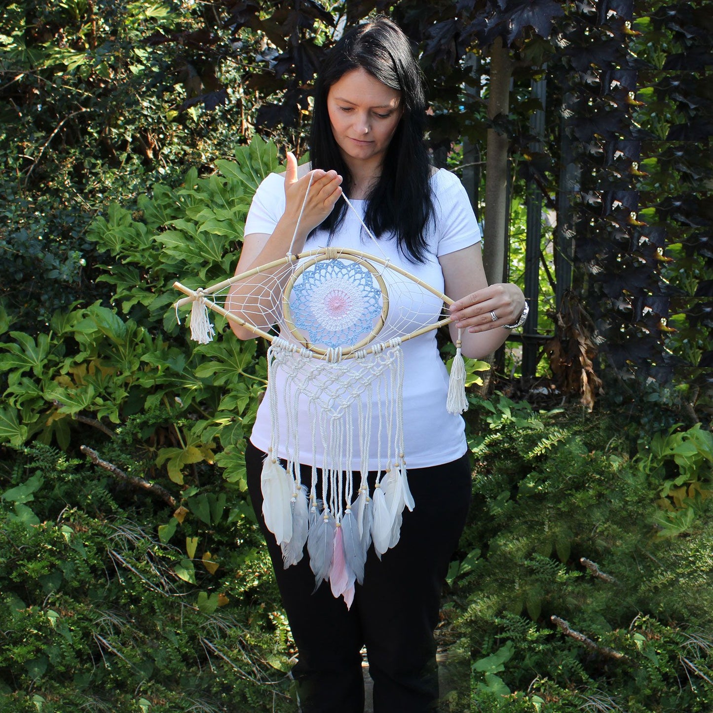 Protection Dream Cather - Med Macrame Eye Blue/ Whie/Pink